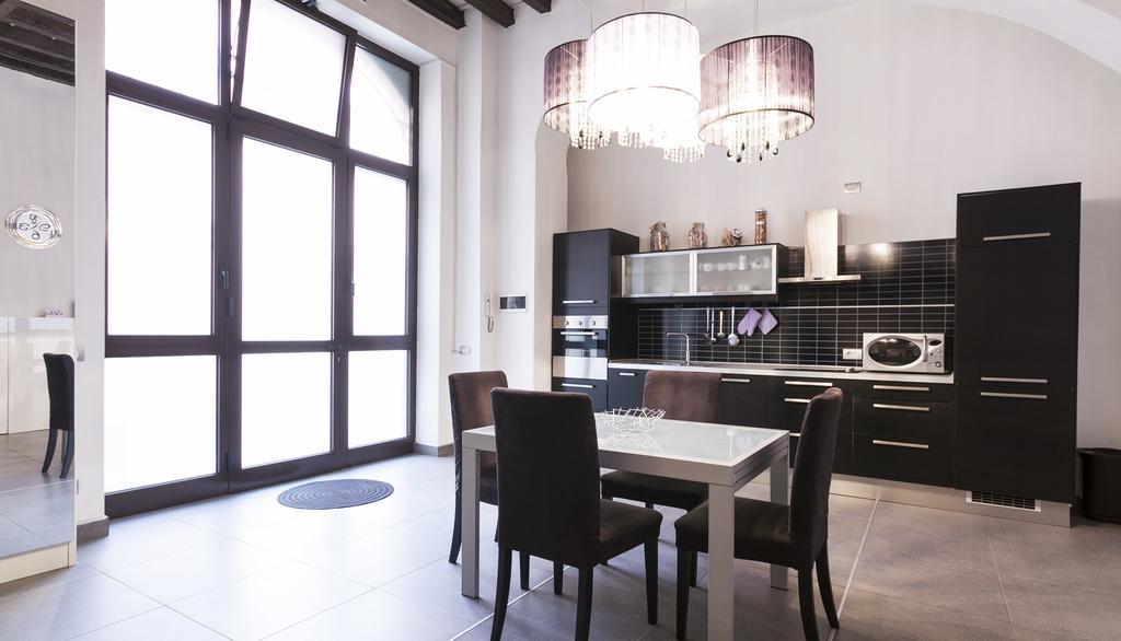 Italianway-Colombo 5 Apartment Milan Bagian luar foto