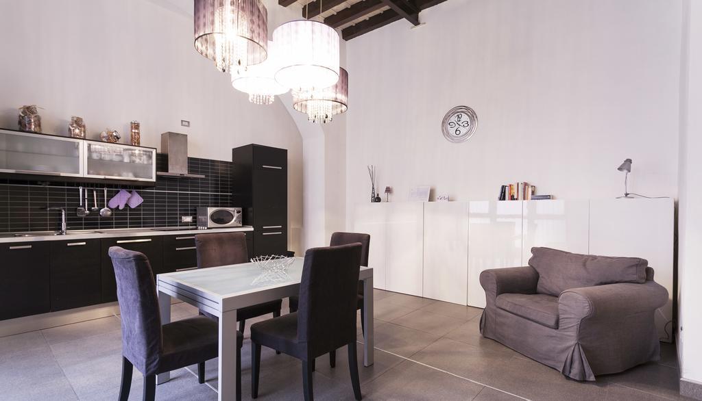 Italianway-Colombo 5 Apartment Milan Bagian luar foto